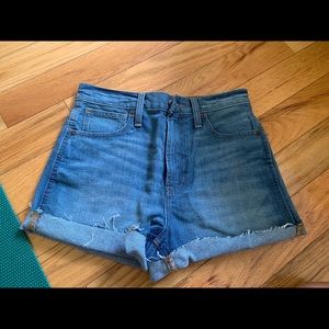 NWT Madewell The Perfect Jean Short Size 25
NWT